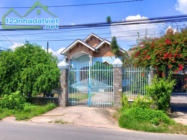 Vila mặt tiền Nhuận Đức Củ Chi, 1175m2, 1 lầu, 3 Phòng ngủ, ngang 15m, Đường 10m hạ chào - 4