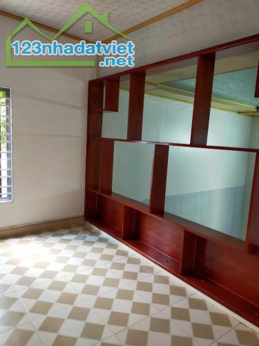 Bán nhà ngõ phố Lê Viết Hưng, ph Ngọc Châu, TP HD, 40.4m2, 2 ngủ, 1 vs, sân để xe, giá rẻ - 3