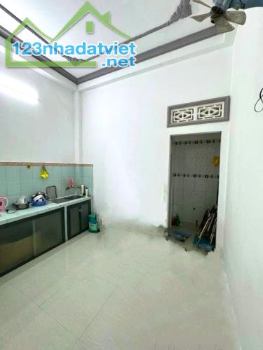 NHÀ QUẬN 10 SÁT MẶT TIỀN TÔ HIẾN THÀNH, HẺM THÔNG GẦN HẺM XE HƠI, DÂN TRÍ, 30M2 2PN 3 TỶ X - 1