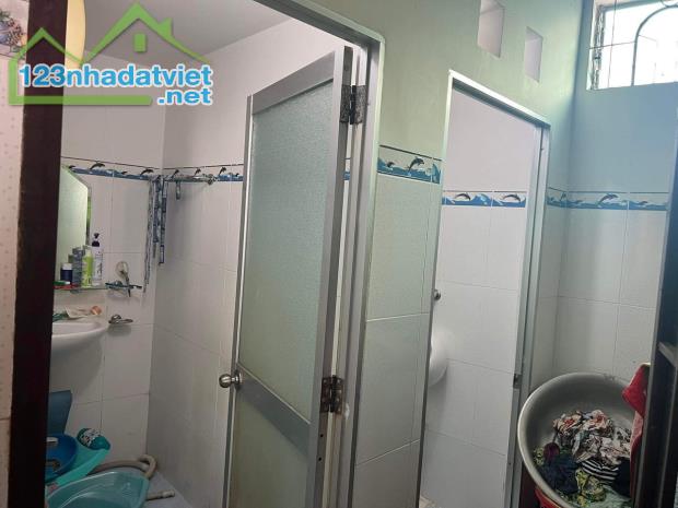 CẦN BÁN NHÀ CẤP 4 HẺM ĐƯỜNG HÒN CHỒNG, TP NHA TRANG GIÁ 3,350 TỶ - 1