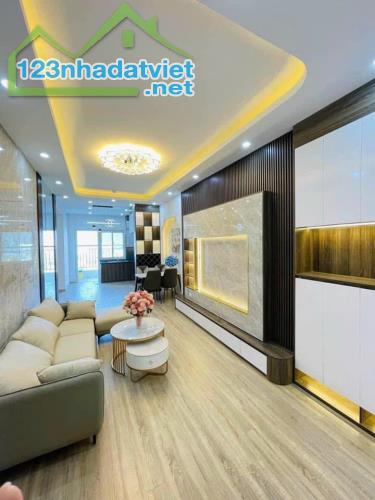 BÁN NHÀ 6 TẦNG DIỆN TÍCH 75 M2 TẠI NGUYỄN CHÍ THANH HÀ NỘI