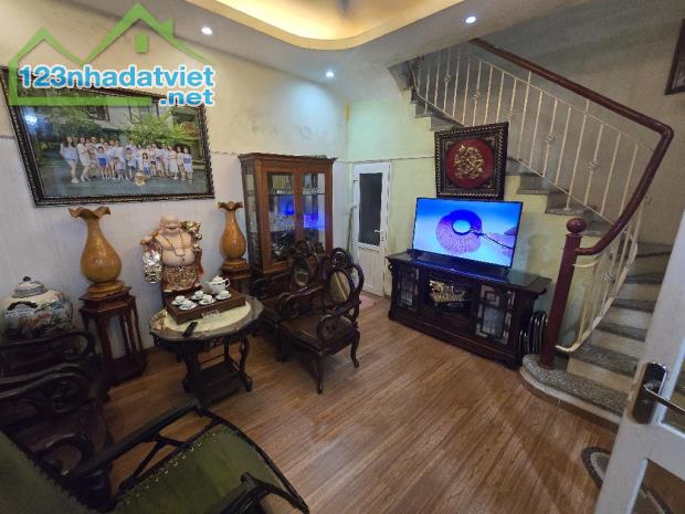 Bán nhà ngõ 116 Âu Cơ, Tứ Liên, 51m2, 6 tầng, mặt tiền 6m. giá 6,9 tỷ còn lùi.