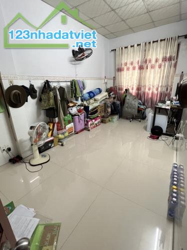 NHÀ BÁN BÌNH TÂN - LÊ VĂN QUỚI - 60M2 - 2 TẦNG BTCT - HẺM Ô TÔ- GIÁ 5,7 T LH 0937.922060 h - 5