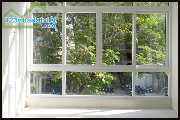 Top nhà vị trí đẹp 4 x 25m 1 trệt 4 lầu Trương Định trung tâm Q3 TP.HCM - 1