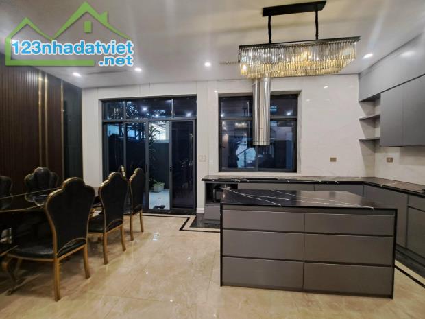 Cho thuê nguyên căn liền kề 5 phòng ngủ giá chỉ 35tr tại Vinhomes Marina - 2