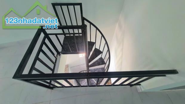 Bán nhà Bình Tân, đường số 12, 39m2, 1 lầu, hẻm xe hơi, nở hậu, có dòng tiền, nhỉnh 3 tỷ - 1