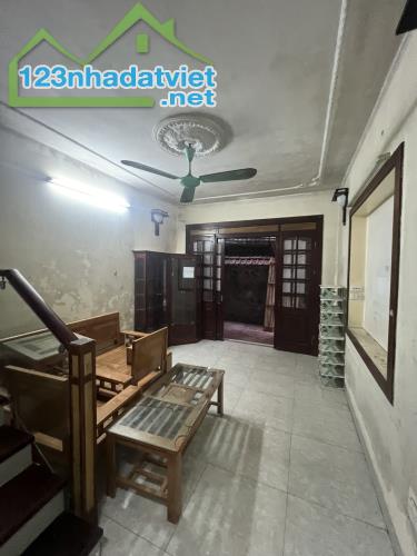 Chính chủ Cho thuê nhà nguyên căn Hoàng Văn Thái Thanh Xuân, 4 tầng, 35m², 3 ngủ, 3 WC,