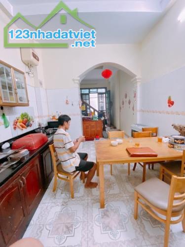 💥💥💥 Cổ Nhuế - 33m2 - 4 tầng - 3.4 tỷ - ,dân xây - ngõ đẹp - ô tô đỗ cửa - tiện ích tốt - 2