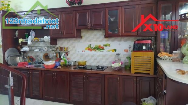 Bán nhà 1 trệt 2 lầu ngang 7,4m có dòng tiền đường Phan Trung TP Biên Hòa có 8 tỷ - 2