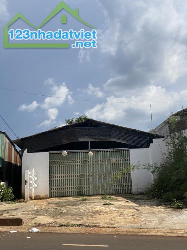 💥  Cần bán đất mặt tiền Y Wang (10x40m) Cách Hồ EaKao 100m. 6 Tỷ - 2