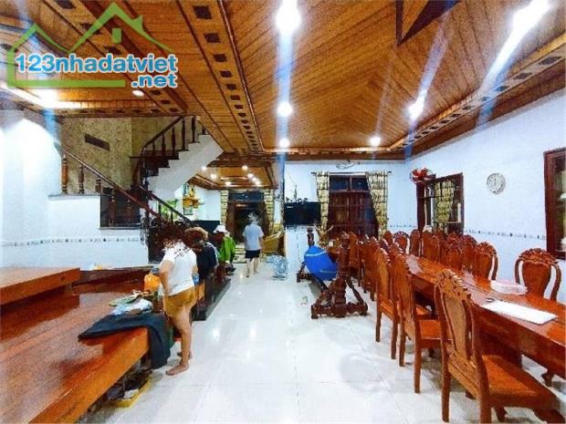 Bán Nhà riêng,Đường Hoàng Diệu 2, DT 120m2, 5T, Sổ Chính chủ Thủ Đức, Cách trường Sư Phạm - 2