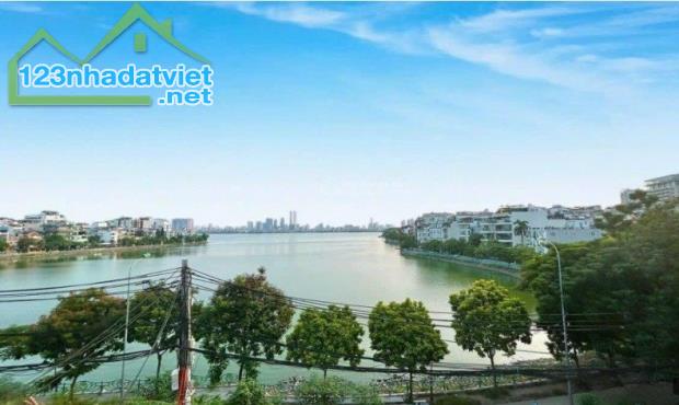 Trái tim phố Xuân Diệu, mặt tiền rộng, view thẳng Hồ Tây, giá chỉ 70 tỷ