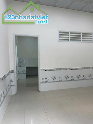 Bán Nhà Siêu Rẻ hẻm 15 Hoàng Văn Thụ Cách Đầu Hẻm 150M - 1