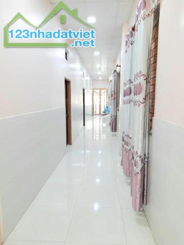 NHÀ MỚI ĐẸP QUỐC LỘ 1A, 137M2, CHỈ 6 TỶ, HAI MẶT HẺM XE HƠI, BÌNH TÂN - 3