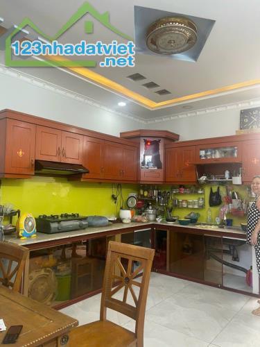 NHÀ XÂY HIỆN ĐẠI 5 TẦNG, DTSD 240M- 5PN - Ô TÔ 12M - AN DƯƠNG VƯƠNG BÌNH TÂN- chỉ 8tỷ3 - 3