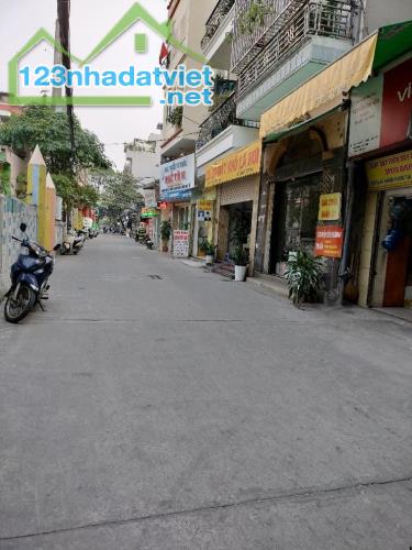 ĐẤT YÊN NGHĨA Ô TÔ ĐỖ CỬA ĐƯỜNG THÔNG 35M 2.3TỶ - 2