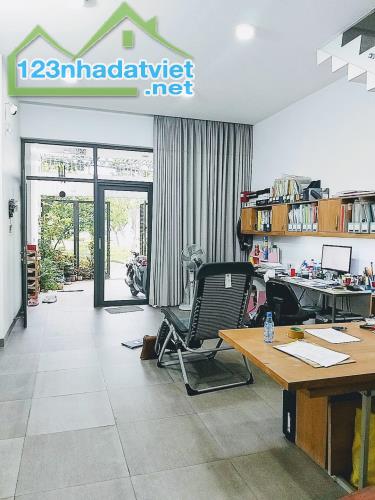 VIEW CÔNG VIÊN SINH THÁI - 90M2 - KDC Nam Hùng Vương - NGANG 4,5 M - 4 TẦNG - GIÁ 9 TỶ - 2