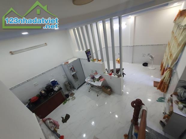 Chính Chủ Bán Nhà Đường Lương Văn Can Phường 15 Quận 8 DT 40m2 Giá 2.9 Tỷ - 1