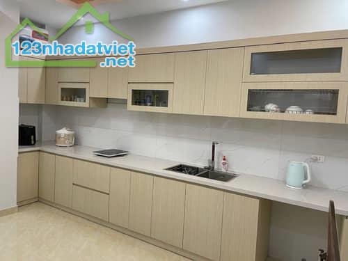 Bán nhà Phương Liệt, Thang máy, Kinh doanh tốt, 59m2, MT8m, Giá 15,5 tỷ - 2