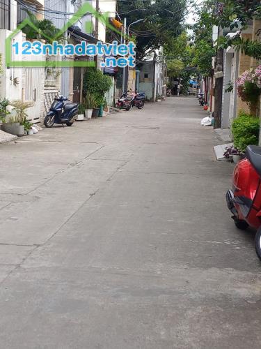 Nhà Thanh Khê,ra đường Hà Huy Tập,62m2 - 3 ngủ,3 tầng,giá chưa đến 3,3 tỷ