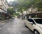 Bán nhà phố Giang Văn Minh, Ngõ rộng ô tô đỗ cửa