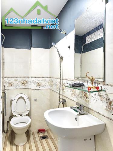 Bán nhà đẹp 4 tầng BTCT Bùi Thị Xuân Tân Bình, dt: 42m2 5PN giá 7.x tỷ TL - 3