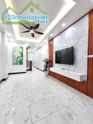 BÁN NHÀ VĨNH NINH 40M2 5TANG 3,4 TỶ - 1