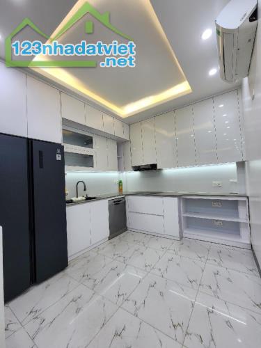 BÁN NHÀ VĨNH NINH 40M2 5TANG 3,4 TỶ - 3