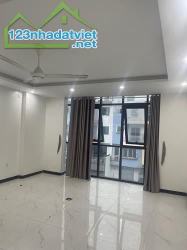 Bán nhà Trịnh Văn Bô 120m2 MT 5m 18.2 tỷ. PHÂN LÔ BÀN CỜ - THANG MÁY - Ô TÔ  - VẺ HÈ - 2