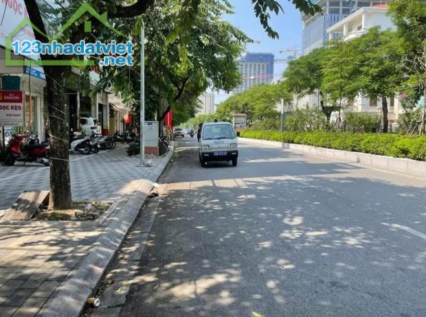 Bán Nhà 6 tầng Mặt phố Lạc Long Quân, Tây Hồ - 67m2 - MT 5m - Giá 37 tỷ - 2