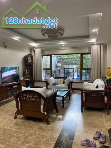 Bán Nhà 6 tầng Mặt phố Lạc Long Quân, Tây Hồ - 67m2 - MT 5m - Giá 37 tỷ