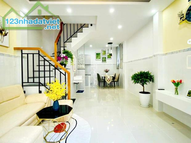 NHÀ 2 MẶT TIỀN HẺM OTO GẦN EMART GÒ VẤP. GIÁ 3 TỶ 580 CÒN THƯƠNG LƯỢNG - 4