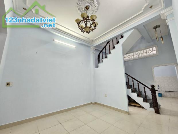 NHÀ ĐẸP PHAN HUY ÍCH - 2T BTCT HẺM XE HƠI- 50M2 - MỚI Ở NGAY- CHỈ NHỈNH 4T - 3