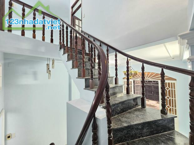 NHÀ ĐẸP PHAN HUY ÍCH - 2T BTCT HẺM XE HƠI- 50M2 - MỚI Ở NGAY- CHỈ NHỈNH 4T - 2