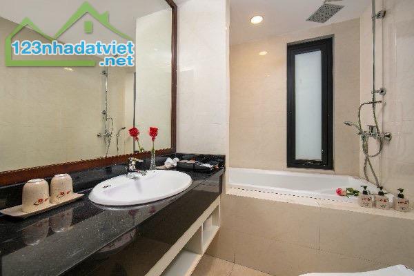 Bán Tòa Nhà Khách sạn cao cấp phố Duy Tân quận cầu giấy 130m2 7 tầng giá bán 67 tỷ KHÁCH
