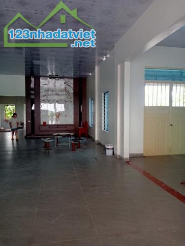 BÁN NHÀ ĐẤT CHÍNH CHỦ 360m2 Full Thổ Cư Lưu Thông Trước Nhà 26m, QL1A Quảng Xương, Thanh H - 1