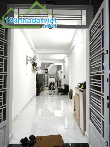 NHÀ QUẬN 10 NGAY NGÃ BẢY LÝ THÁI TỔ, HẺM THÔNG, TRƯỚC NHÀ 7M, 48Mx3 4PN THUÊ 18TR.TH 5 TỶx - 4