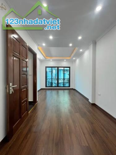 Bán nhà Phố Đông Tác, Mới- Đẹp42m2, 6 tầng,mặt tiền 5 m,8.8 tỷ.Phố Vip,Gần ô tô. - 1