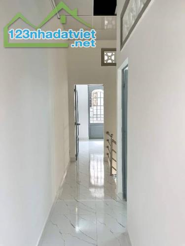 Bùi Quang Là - Hẻm xe hơi thông - 34m2 - 2 Tầng -2 Pn - Nhà trống ở ngay - SHR - 3