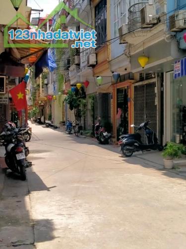 Bán Nhà Lê lợi 40m mt3,m 4 tầng ô tô vào nhà ô tô thông, Kinh doanh ở sướng 9 tỷ