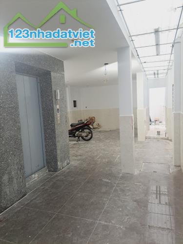 Bán nhà Bình Tân, đường Tên Lứa, hẻm xe hơi, 110m2, 5 lầu, chỉ 50 triệu 1m2, bao đầu tư - 2