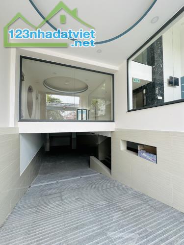 Thu nhập 120 triệu/th — CHDV 21 Phòng — Mặt tiền — Bình Trưng Đông — Quận 2 — 210 m2 - 4