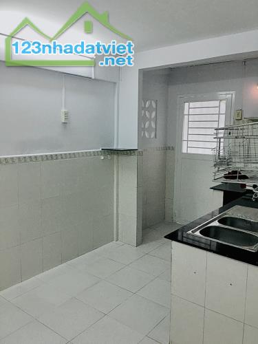 Nhà View Đẹp Hẻm 6M Đường Phạm Thế Hiển Phường 5 Quận 8 TP HCM - 2