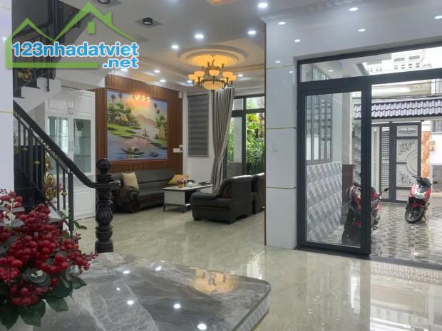 Chỉ 18 tỷ có nhà đẹp ngang 8m HXT Tân Sơn 144m2 3 lầu mái Thái gần sân Golf Tân Sơn Nhất - 4