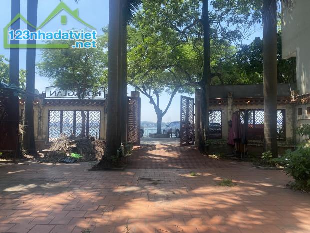 Siêu phẩm lô góc mặt Hồ Tây - mặt tiền 15m vô cùng lý tưởng - vị trí kim cương có 1 0 2