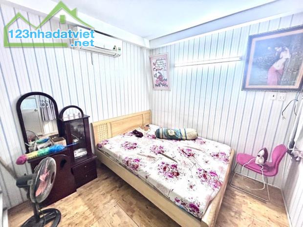 ĐƯỜNG 8M XE TẢI TRÁNH - NGANG 6M, 3 TẦNG - KHU DÂN TRÍ - GẦN CHỢ HIỆP THÀNH QUẬN 12. - 3
