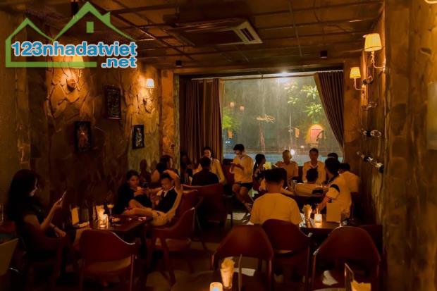 Sang nhượng gấp quán bar vị trí đẹp tại Ba Đình