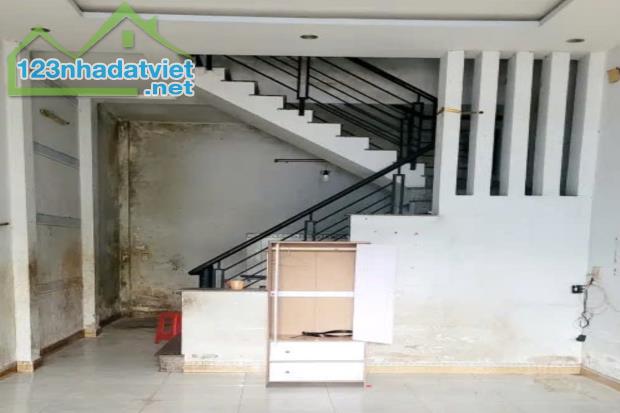 Bán nhà mặt tiền hẻm, Kênh Nước Đen, Bình Tân, 51.2 m², 4m x 12.8m - 2