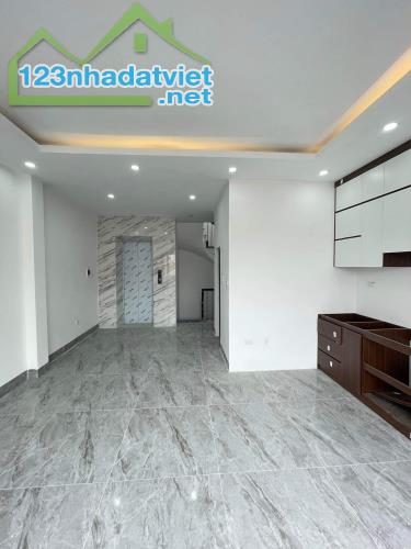 Nhà đẹp ngõ 28 Tứ Liên - Tây Hồ. DT33m2 - Giá 7.2 tỷ. - 2