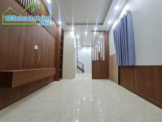 Nhà Bùi Đình Tuý - Đinh Bộ Lĩnh ,50m2 , 4 tầng ,4 PN ,DT 12tr, PL chuẩn - 2